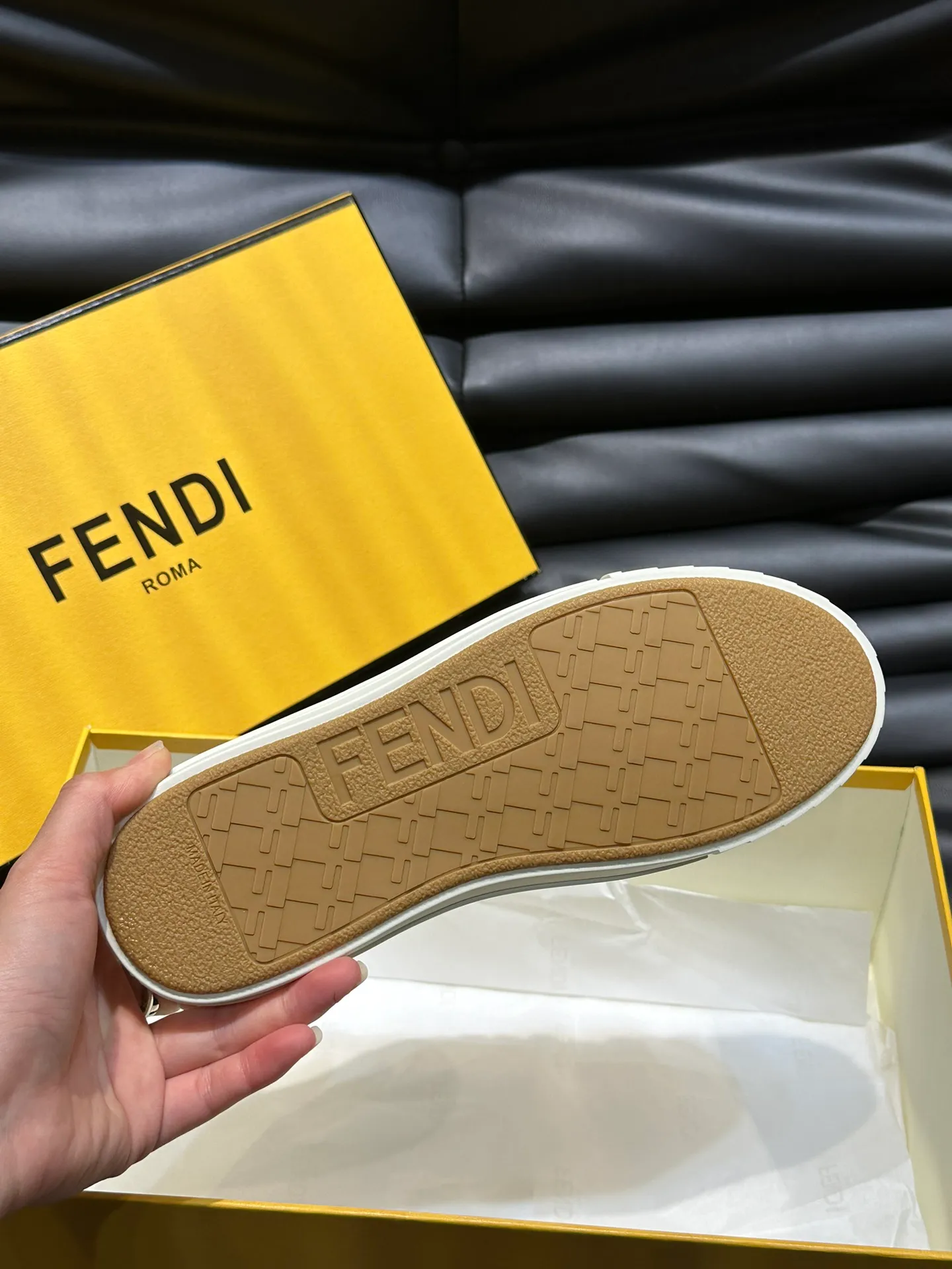 Men's men's shoes 💰420 [New style] 🍿🍿Fendi Fendi👫Couple style low-top canvas shoes, Fendi 2024 spring and summer new lace-up canvas shoes, upper FF jacquard fabric, decorated with same-color satin trim, soles FF carved decoration, soft elastic foot feel, perfect foot comfort! Size: 35-40 Male 38-45